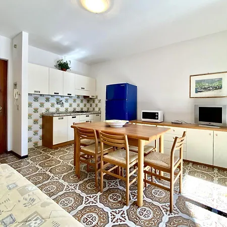 Holiday home Blu